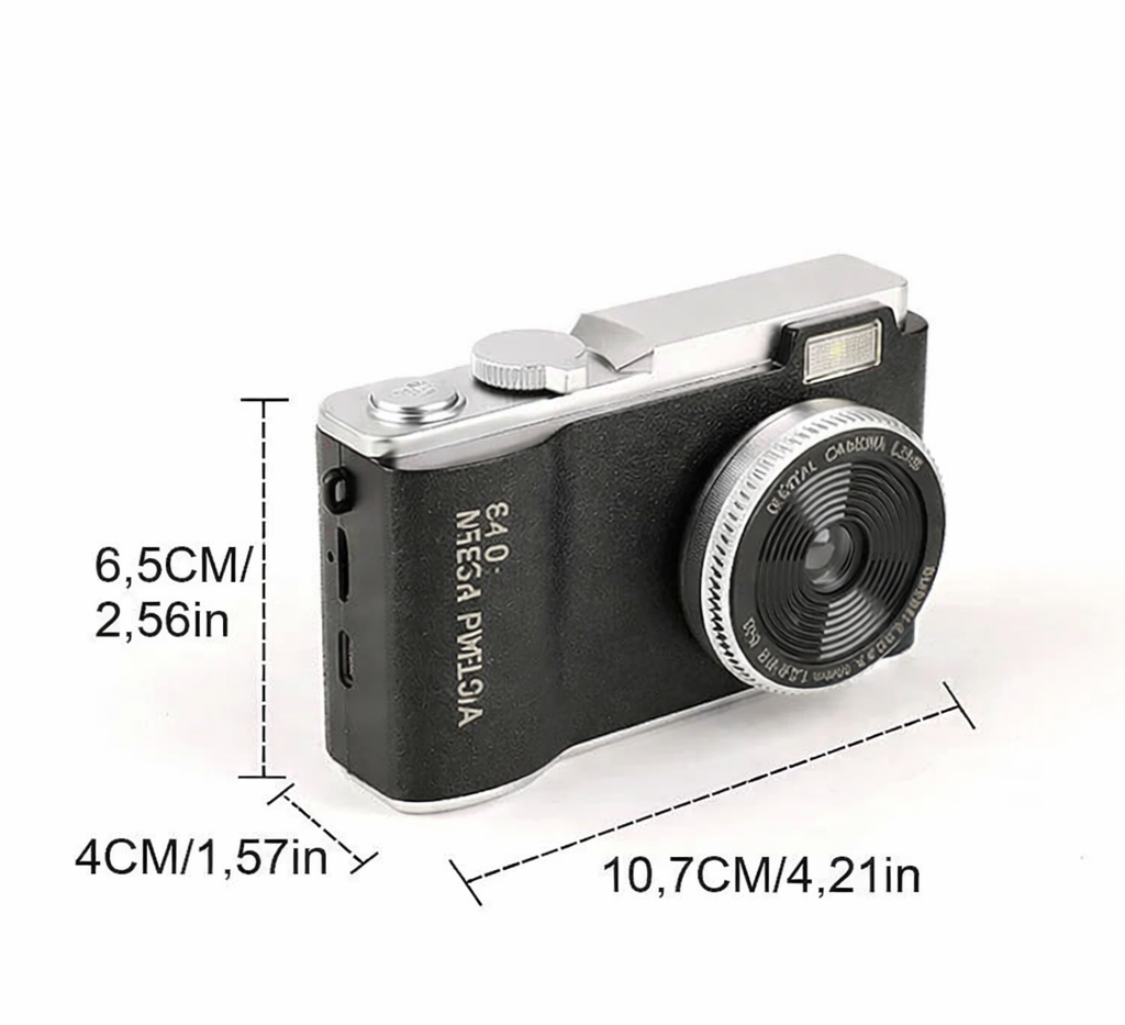 Digitalni retro fotoaparat iz 2000ih